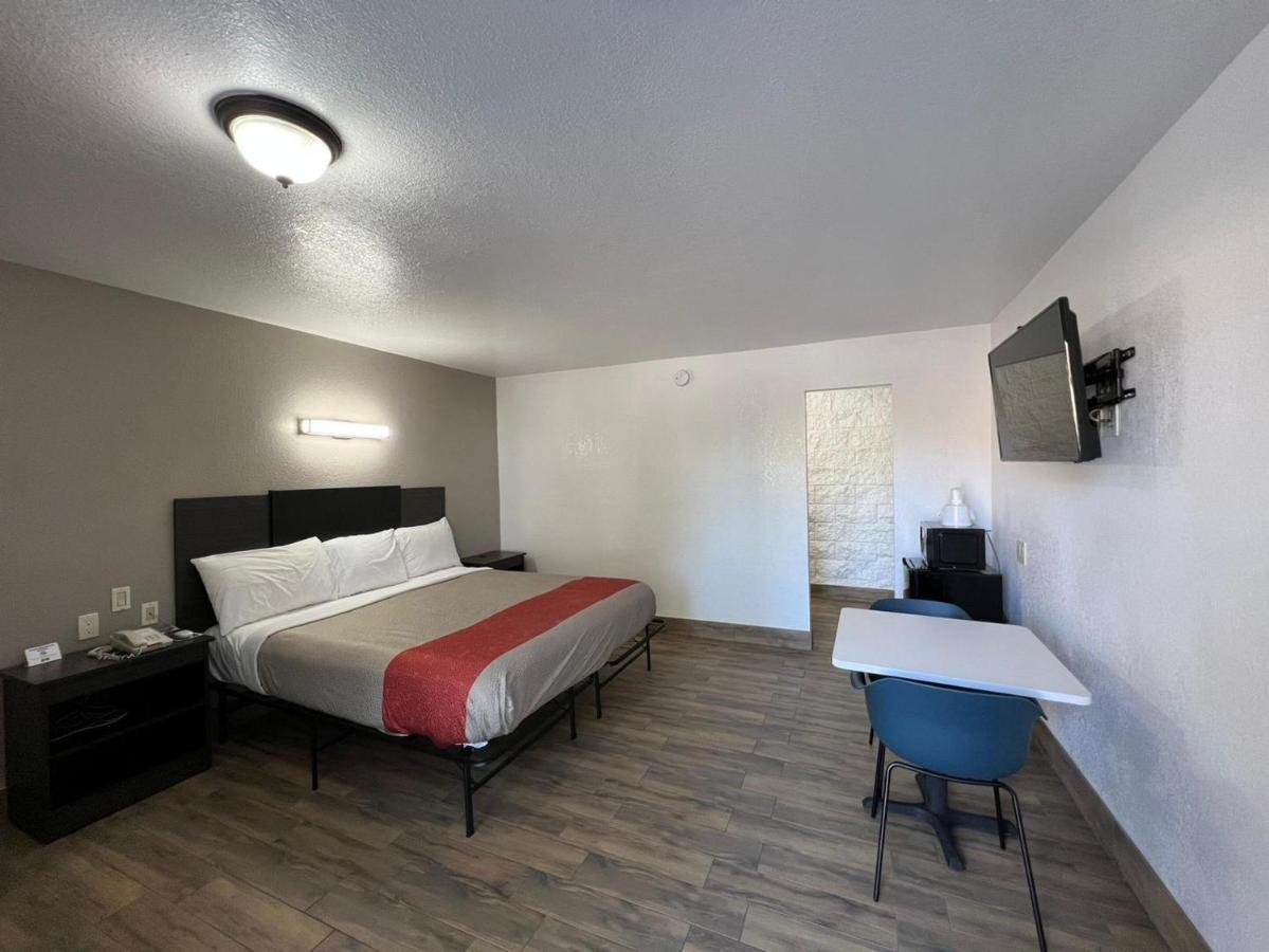 6-orange, Ca - Anaheim