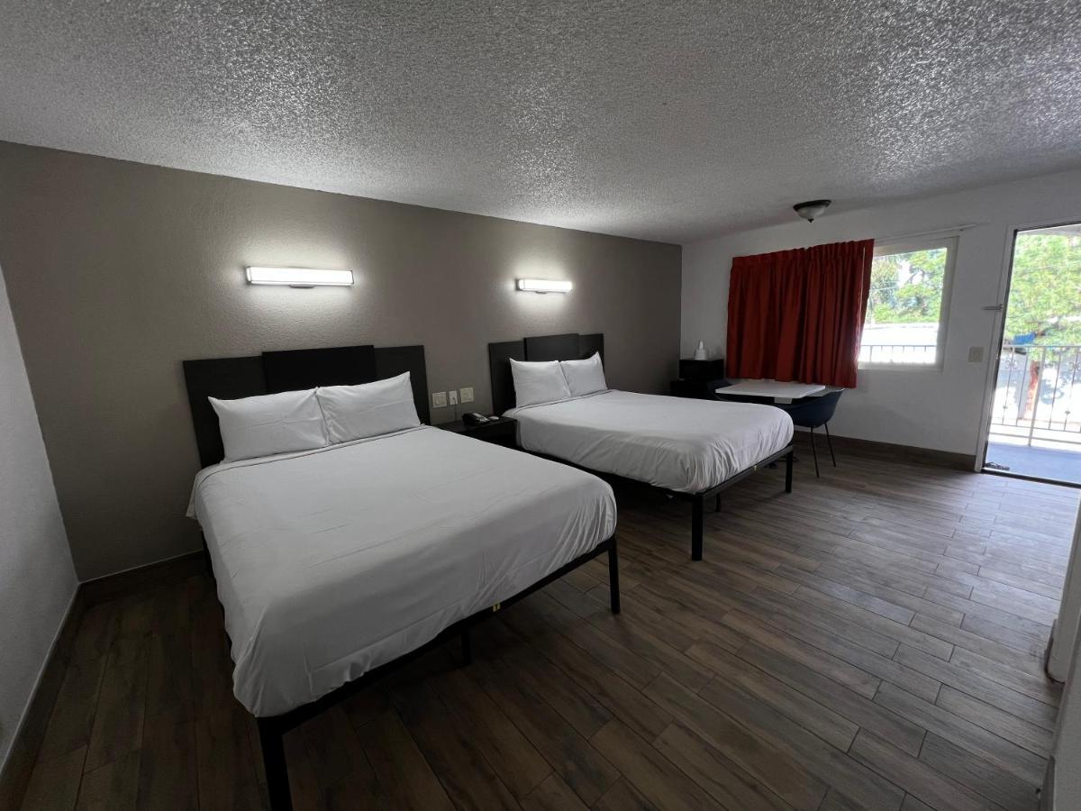 6-orange, Ca - Anaheim Orange