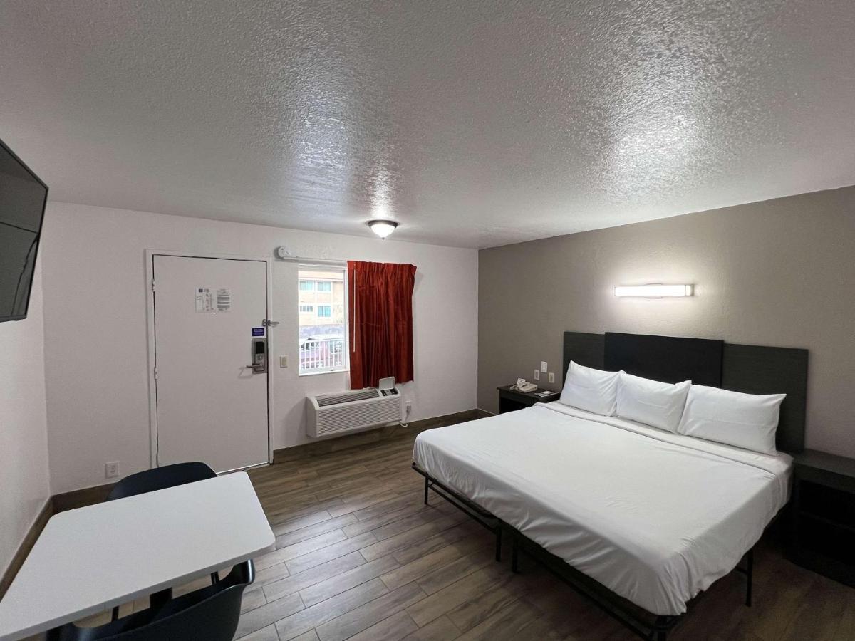 Hotel 6-orange, Ca - Anaheim 2*