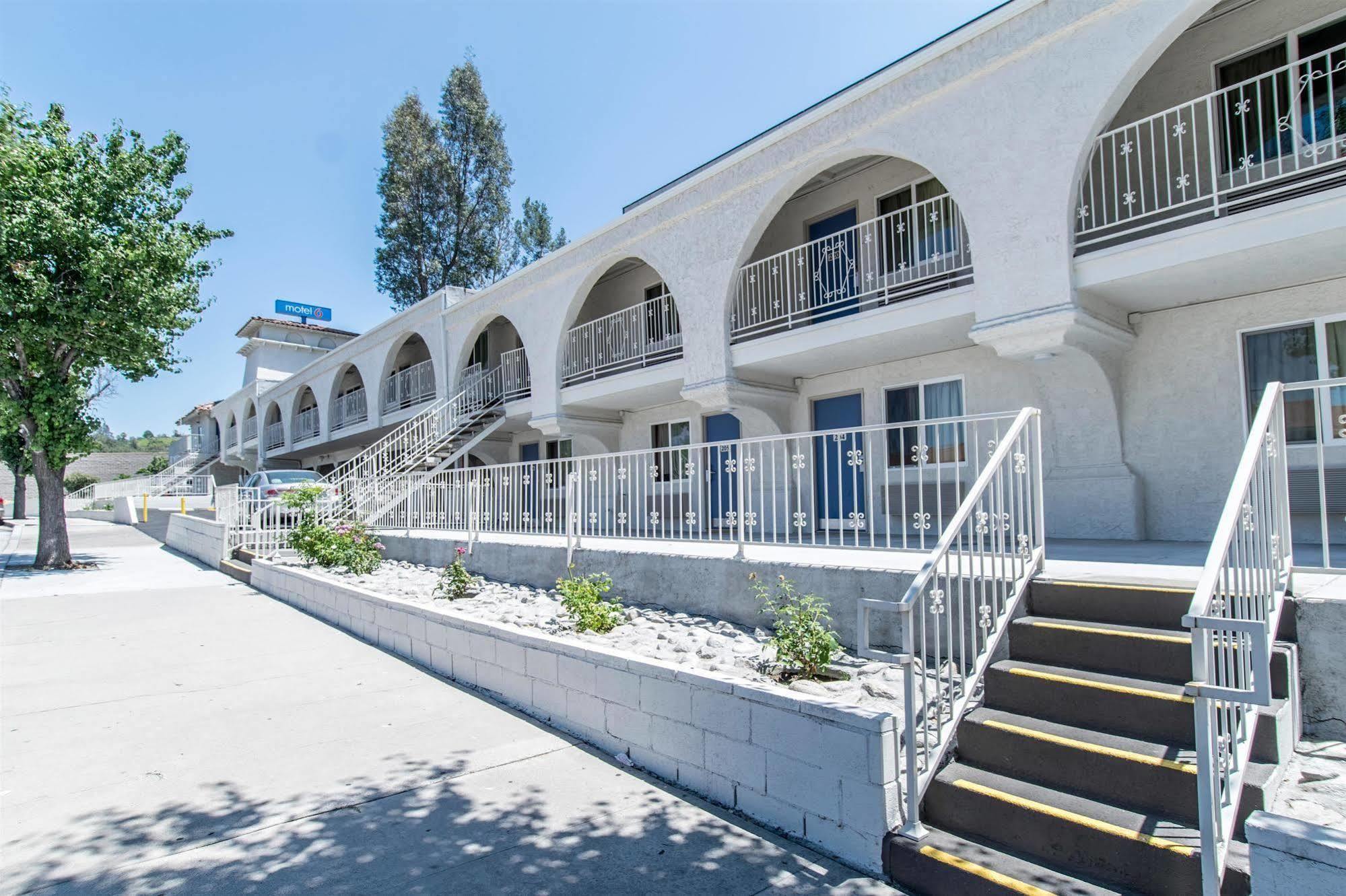 6-orange, Ca - Anaheim 2*